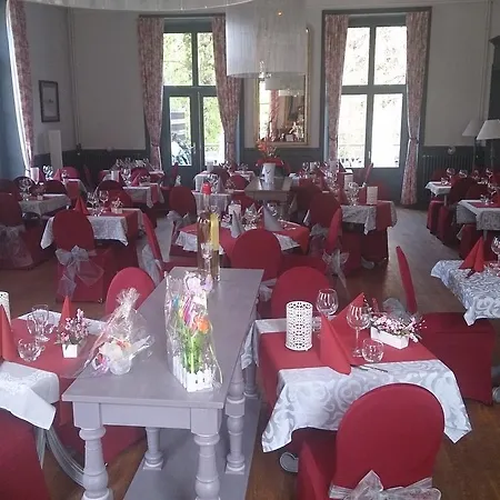 بيت للعطل Homtel Le Parc *