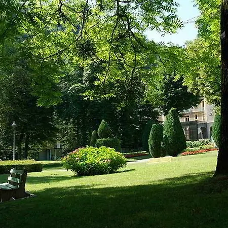 بيت للعطل Homtel Le Parc آلوفارْ