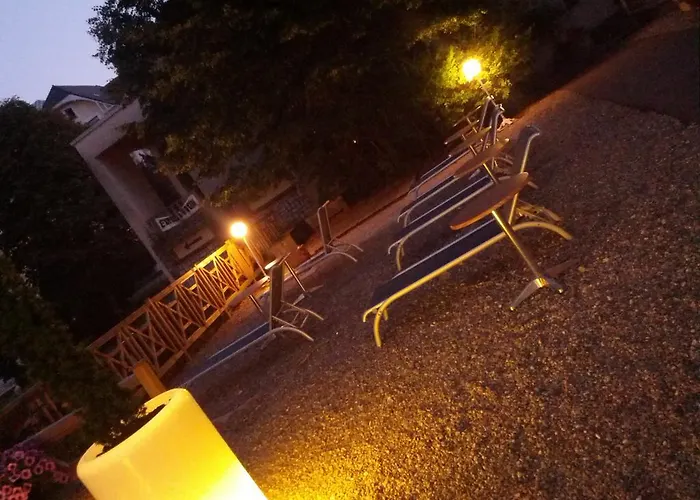 펜션 Homtel Le Parc 알레바르드